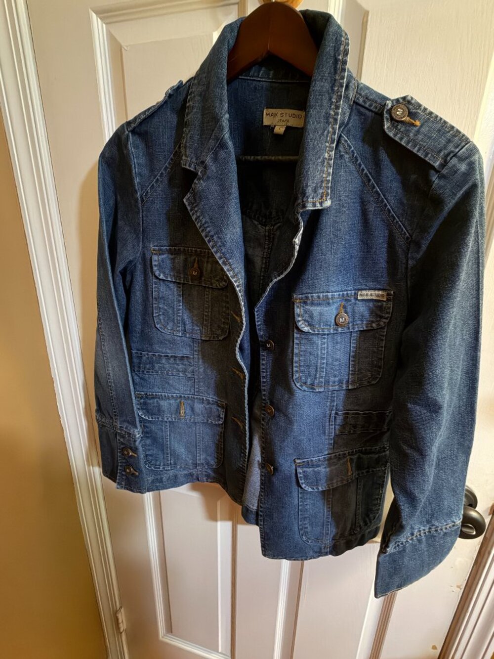 Max Studio Jeans Denim Utility Jacket Size Large Medium Wash Button Front